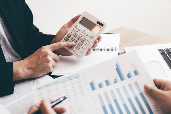 企業(yè)預(yù)算管理：一個(gè)全方位、多維度的財(cái)務(wù)管理策略