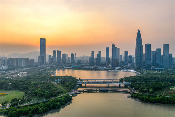 深圳集團管控咨詢公司如何助力企業(yè)實現(xiàn)高效集權(quán)與分權(quán)？