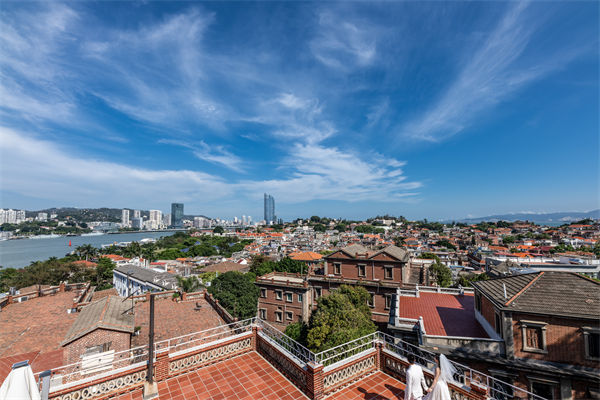 廈門企業(yè)深陷同質(zhì)化競(jìng)爭(zhēng)泥沼，廈門戰(zhàn)略咨詢公司如何助力破局？