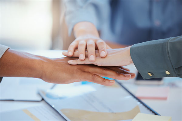 跨文化管理對企業(yè)全球化戰(zhàn)略實施的影響及應對策略？